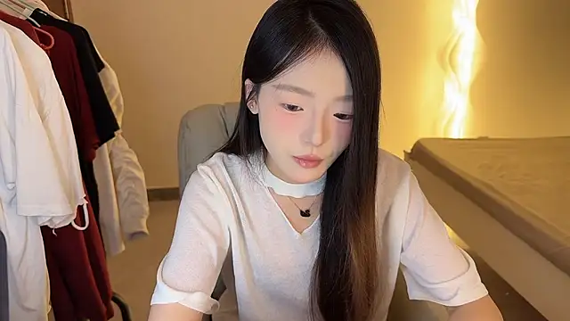 Robin-o3 online show from October 2025 06:08:01 PM