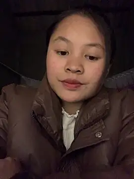 Snapshot of NhuFox chatting on December 2025 01:05:02 PM NhuFox online show from December 2025 01:05:02 PM