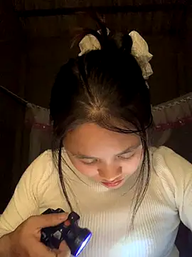 Snapshot of NhuFox chatting on December 2025 12:58:01 PM NhuFox online show from December 2025 12:58:01 PM