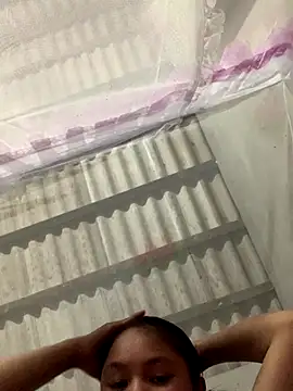 Snapshot of NhuFox chatting on December 2025 01:27:02 PM NhuFox online show from December 2025 01:27:02 PM