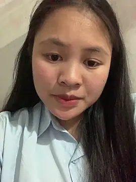 Snapshot of NhuFox chatting on December 2025 01:07:01 PM NhuFox online show from December 2025 01:07:01 PM