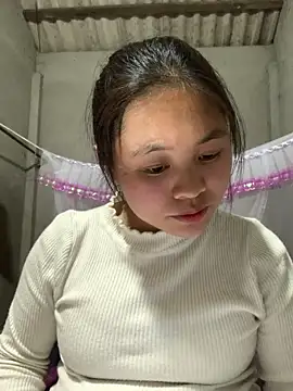 Snapshot of NhuFox chatting on December 2025 01:07:01 PM NhuFox online show from December 2025 01:07:01 PM