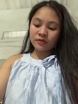 Snapshot of NhuFox chatting on December 2025 12:46:02 PM NhuFox online show from December 2025 12:46:02 PM