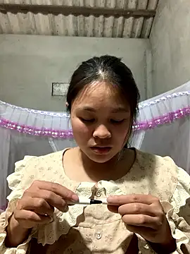 Snapshot of NhuFox chatting on January 2026 01:02:02 PM NhuFox online show from January 2026 01:02:02 PM