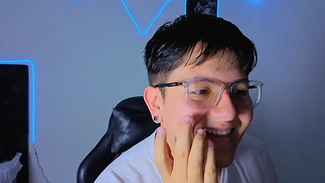 Ryan Doretti online show from December 2025 08:17:01 PM