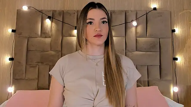 ClaradelMar online show from October 2025 10:46:02 AM