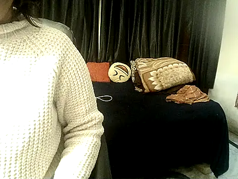 Anaconda-Mall online show from December 2025 04:02:01 PM