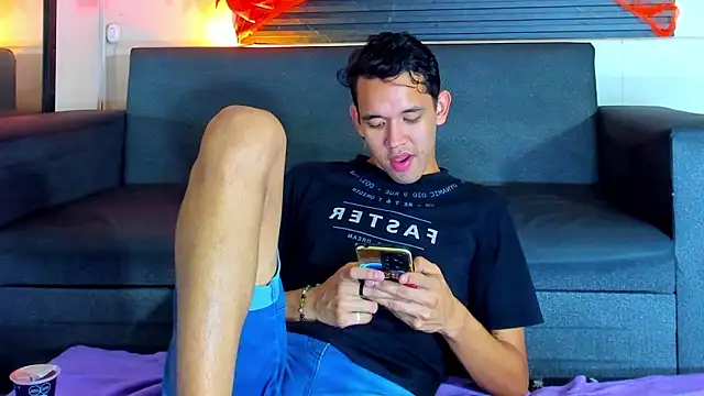 Snapshot of jeremytonner chatting on October 2025 03:56:02 AM jeremytonner online show from October 2025 03:56:02 AM