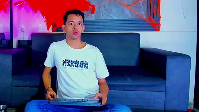 Snapshot of jeremytonner chatting on November 2025 04:15:02 AM jeremytonner online show from November 2025 04:15:02 AM