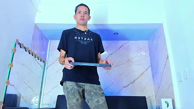 Snapshot of jeremytonner chatting on November 2025 03:59:02 AM jeremytonner online show from November 2025 03:59:02 AM