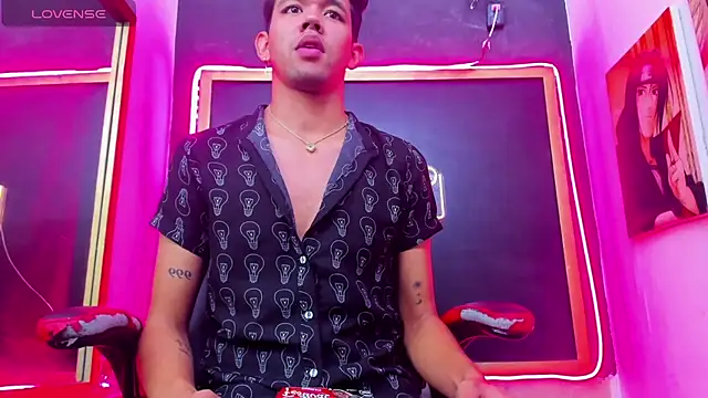 Snapshot of jeremytonner chatting on December 2025 04:11:02 AM jeremytonner online show from December 2025 04:11:02 AM