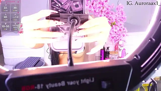 Snapshot of Auroraa_x1 chatting on November 2025 12:44:01 AM Auroraa x1 online show from November 2025 12:44:01 AM