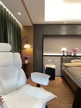 AYW-21 online show from April 2026 01:31:01 PM