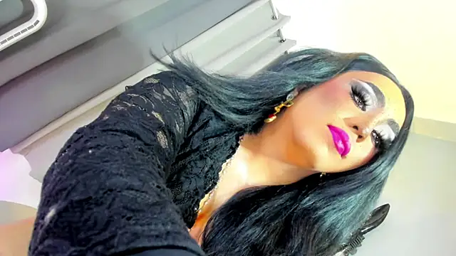 Snapshot of MagnaCumLoader17 chatting on November 2025 10:19:02 PM MagnaCumLoader17 online show from November 2025 10:19:02 PM