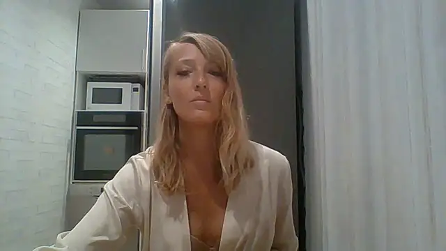 Vexxaa online show from October 2025 07:13:01 PM