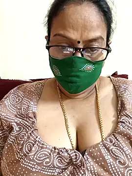 Snapshot of heera-rani chatting on April 2026 07:42:01 AM heera-rani online show from April 2026 07:42:01 AM