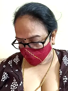 Snapshot of heera-rani chatting on April 2026 07:47:01 AM heera-rani online show from April 2026 07:47:01 AM