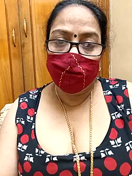 Snapshot of heera-rani chatting on April 2026 07:03:01 AM heera-rani online show from April 2026 07:03:01 AM