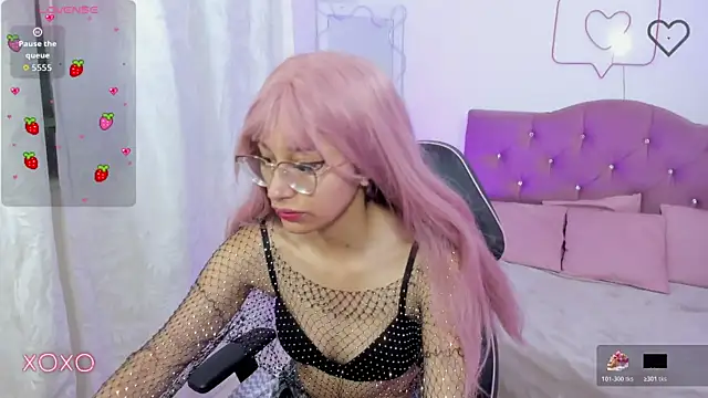 HANNI TAY online show from November 2025 11:58:01 AM