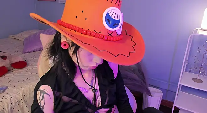 Hannahpage online show from January 2026 12:21:01 PM