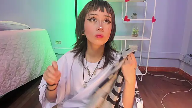 Hannahpage online show from February 2026 12:27:01 PM