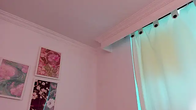 canelleGarces online show from April 2026 03:31:02 PM