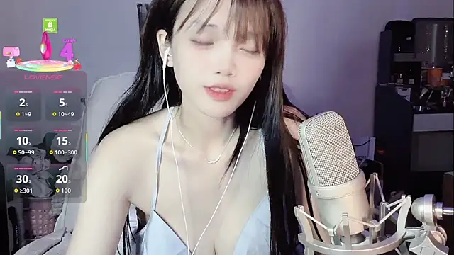 twlilybae online show from March 2026 02:21:02 PM