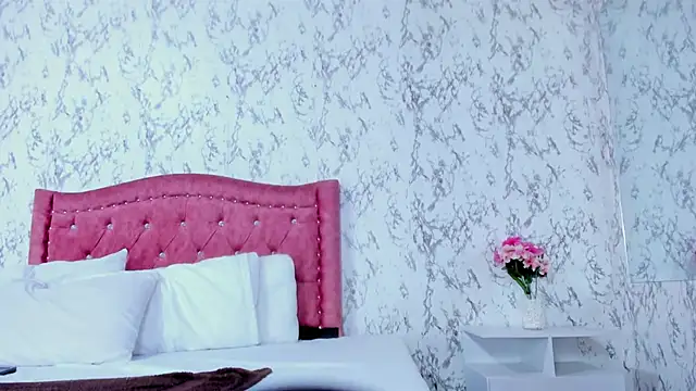 SofiiFoox online show from November 2025 11:11:01 AM