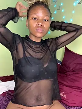 Seductive Yellow Titties online show from March 2026 01:33:02 AM