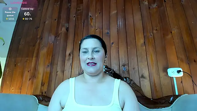 KikaDuque online show from February 2026 07:34:02 PM