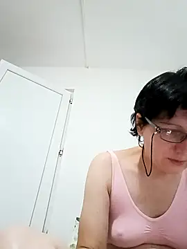 Vera Elle online show from October 2025 07:57:02 PM