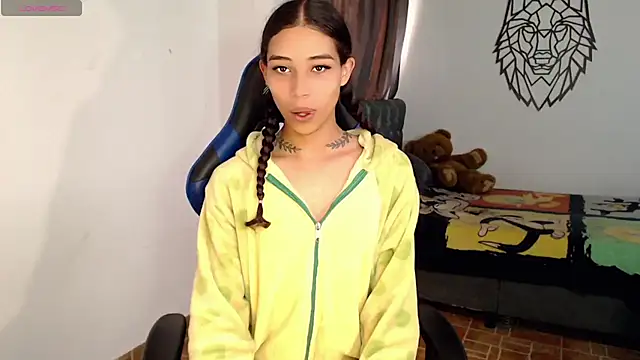 Sweet-Cris online show from November 2025 12:52:01 PM