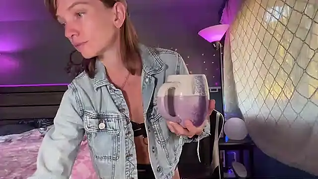 ajmiller25 online show from July 2026 05:51:02 PM
