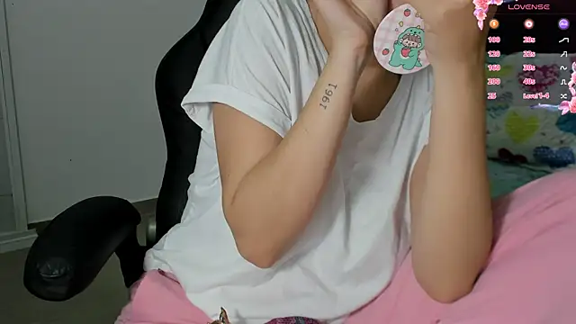 milk candy18 online show from December 2025 10:55:02 AM