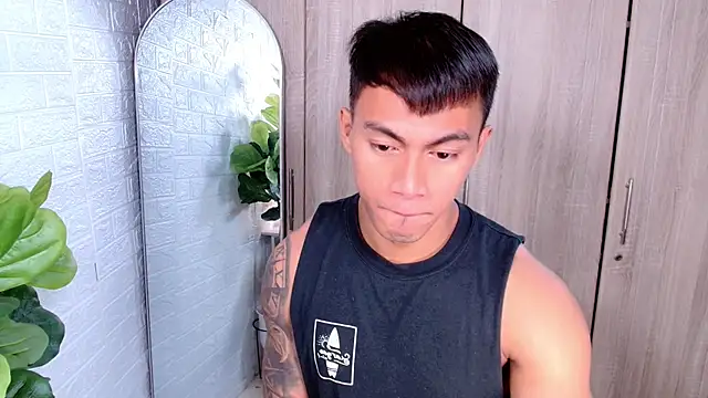 Snapshot of PinooyMilker chatting on November 2025 04:44:02 AM PinooyMilker online show from November 2025 04:44:02 AM