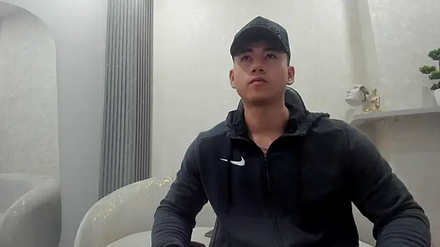 Snapshot of Draven_Marceaux chatting on June 2026 11:18:02 AM Draven Marceaux online show from June 2026 11:18:02 AM