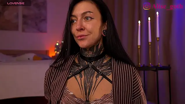 Snapshot of Alise_Eve_ chatting on November 2025 05:57:01 PM Alise Eve online show from November 2025 05:57:01 PM