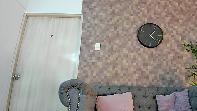 shanon marel online show from October 2025 12:05:02 PM