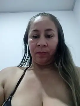 Nala1986 online show from October 2025 12:35:01 AM