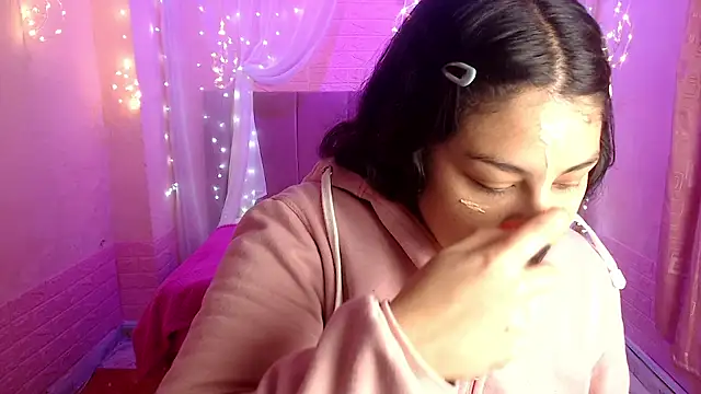 Snapshot of Aitana_200 chatting on September 2025 01:11:01 PM Aitana 200 online show from September 2025 01:11:01 PM