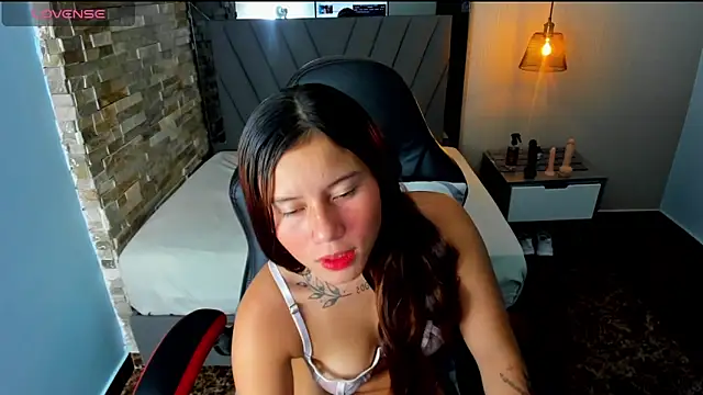 Snapshot of MARINETOMMY chatting on September 2025 02:35:01 AM MARINETOMMY online show from September 2025 02:35:01 AM