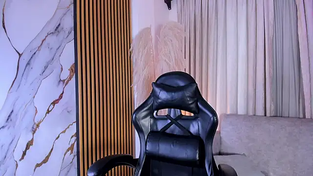 JulienSaint online show from February 2026 12:12:01 PM