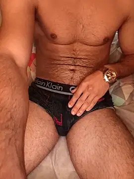 samio37 online show from December 2025 05:53:02 PM