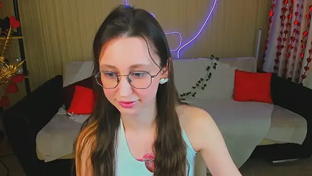 YourLovellyStory online show from March 2026 01:18:01 PM