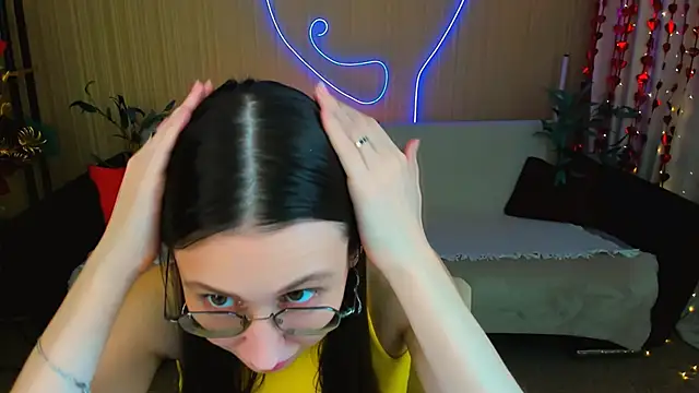 YourLovellyStory online show from March 2026 11:21:02 AM