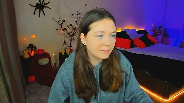 AlluringLookk online show from October 2025 04:31:01 PM