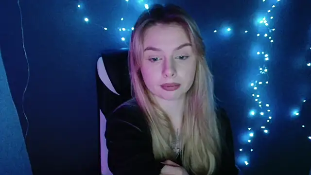 AngelicaHollywood online show from November 2025 07:57:01 PM