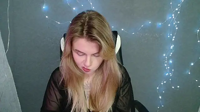 AngelicaHollywood online show from November 2025 09:13:02 PM