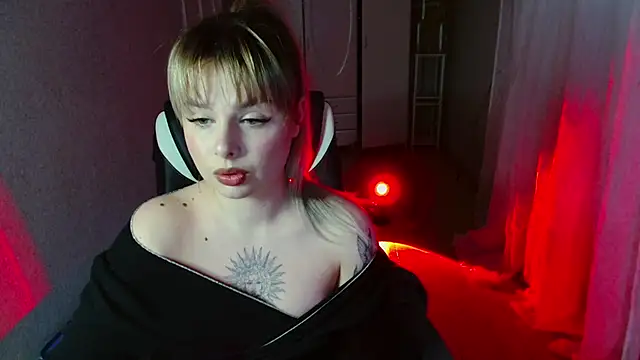 AngelicaHollywood online show from February 2026 10:17:01 PM