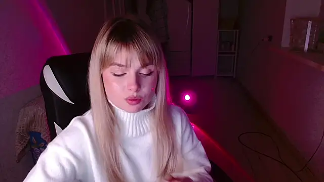 AngelicaHollywood online show from March 2026 10:18:01 PM